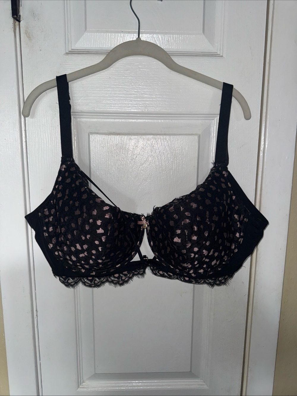 Cacique Black Lace & Blush  underwriter
 Sz 44 dd